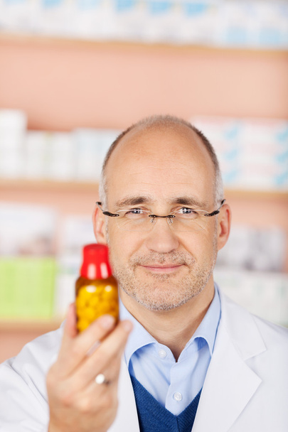 Smiling male pharmacist - Foto, Imagem