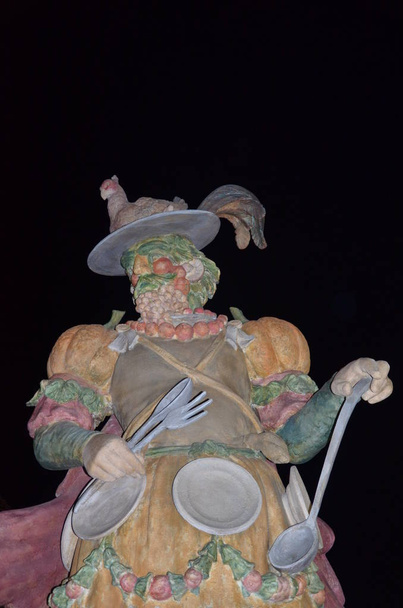 Milano, Itálie-10.05.2015: socha oslavující jídlo a pití  - Fotografie, Obrázek