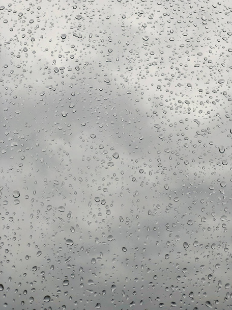 fondo con gotas de lluvia en el cristal de la ventana - Foto, Imagen
