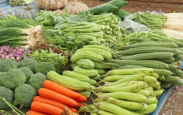 Магазины по продаже овощей на рынке
 - Фото, изображение