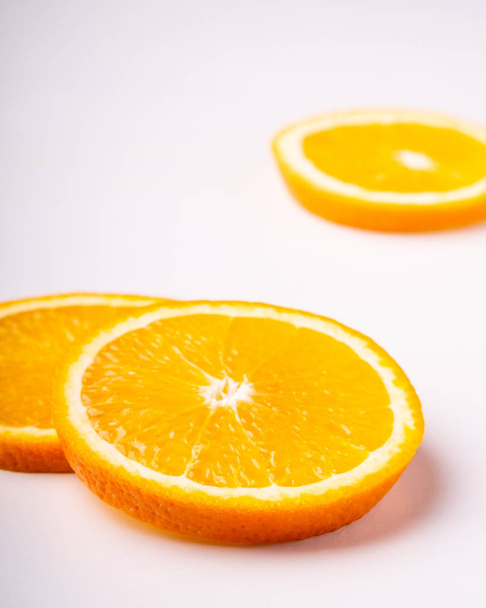 Fondo tropical rodajas de naranja frutas
 - Foto, imagen