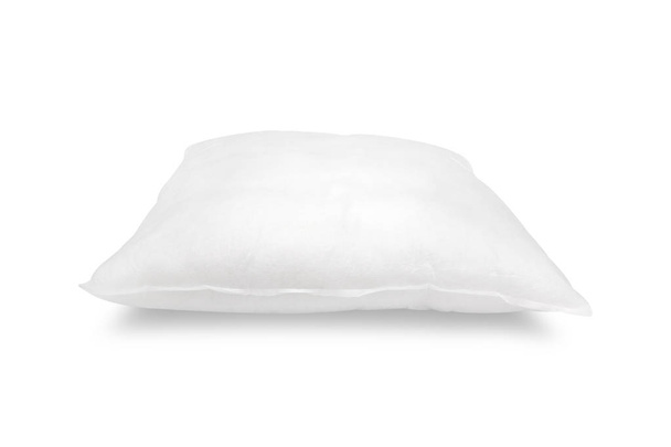 Κενό μαξιλάρι απομονωμένο σε λευκό φόντο. Άδειο μαξιλάρι για το σχέδιό σου. Αντικείμενο διαδρομών αποκοπής. - Φωτογραφία, εικόνα