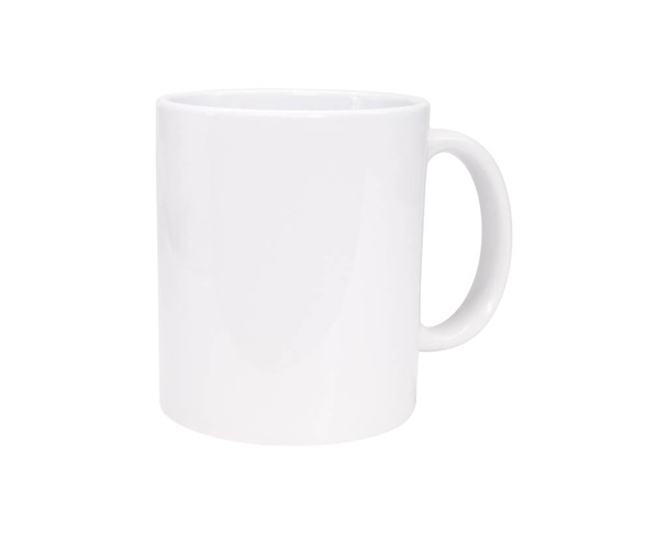 Mug poignée céramique blanche sur fond isolé avec chemin de coupe. Coupe à boisson vierge pour votre design
. - Photo, image