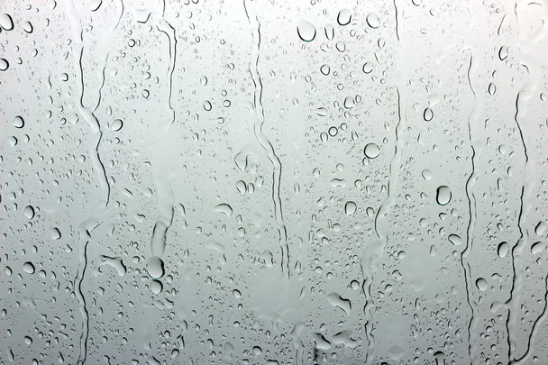 Kropla deszczu na szybie - Zdjęcie, obraz