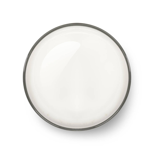 Vista superior de vaso de leche fresca aislada sobre fondo blanco. Bebida de desayuno. (Recorte camino
 ) - Foto, imagen