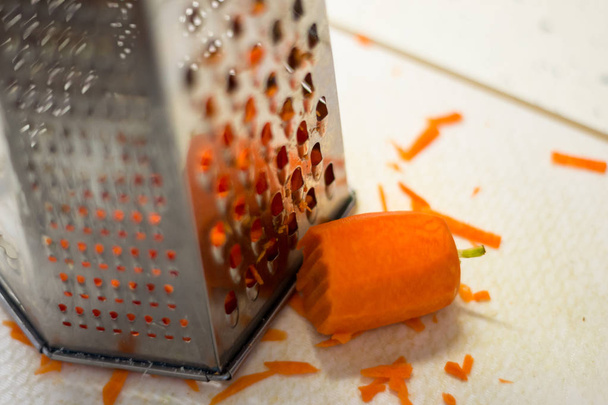 grater and carrot kitchen - Foto, immagini