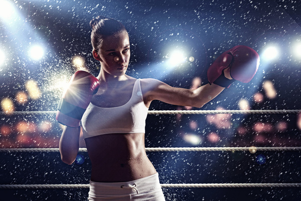 Young boxer woman - Foto, Imagen