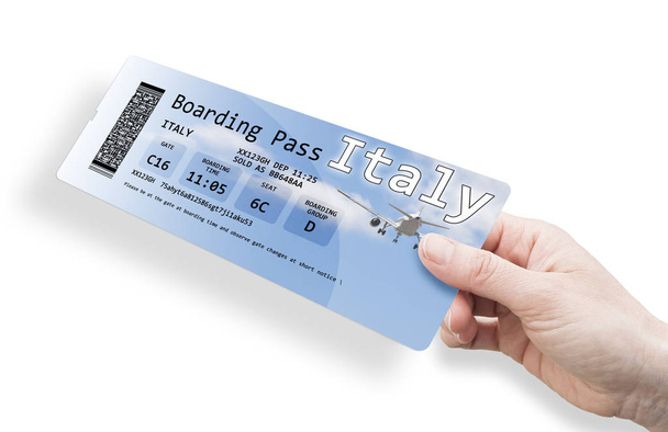 Ręka kobiety posiadających bilet lotniczy do Włoch-obraz Isola - Zdjęcie, obraz