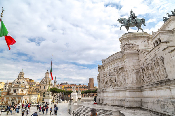 Il Vittoraino, monument to Victor Emmanuel, Rome - Фото, изображение