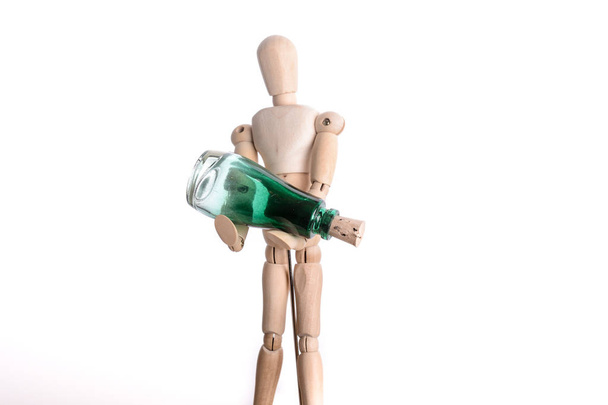 Man holding bottle - Фото, зображення
