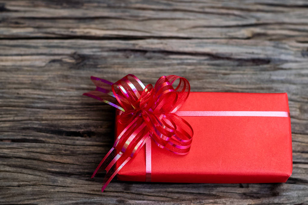 Rode geschenkdoos - Foto, afbeelding