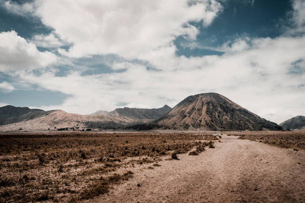 The road to the volcano Bromo and the volcano Batok - Photo, image