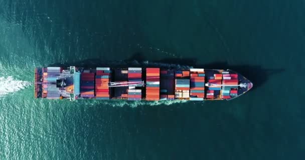 Containerschiff von oben mit Welle im Meer, Thailand. - Filmmaterial, Video