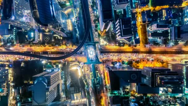 Stadtbild Hyperlapse Zeitraffer in der Nacht Bangkok, reger Verkehr über die Hauptstraße im Berufsverkehr. - Filmmaterial, Video