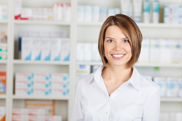 Cheerful pharmacist - Foto, immagini