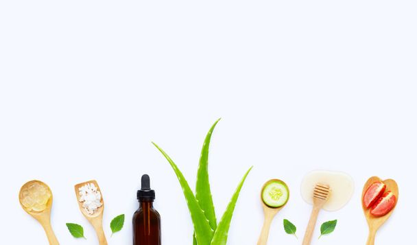 Naturalne składniki do domowej pielęgnacji skóry  - Zdjęcie, obraz