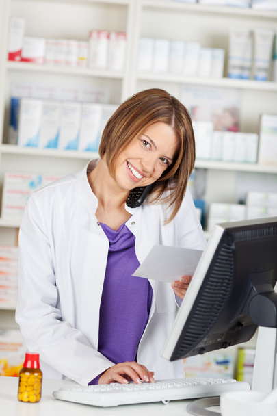 Female pharmacist - Fotografie, Obrázek
