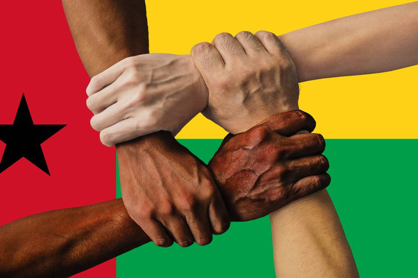 Flagge von Guinea-Bissau, Integration einer multikulturellen Gruppe junger Menschen - Foto, Bild