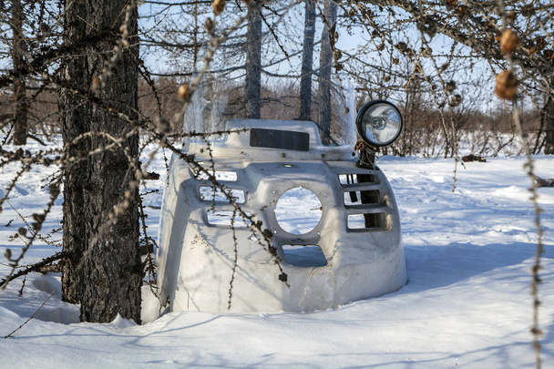 Yamal, tundra, sökülmüş kar mobil, eleme aşırı kuzey - Fotoğraf, Görsel