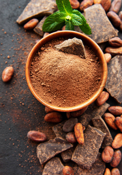 Kakaopulver und Bohnen - Foto, Bild