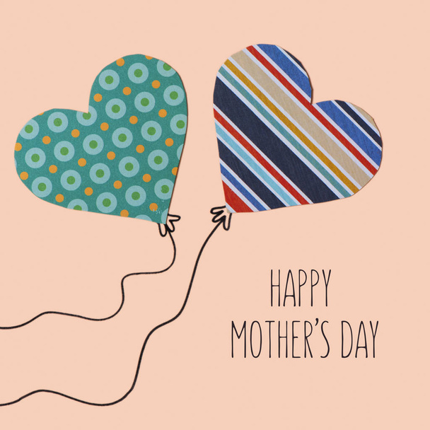 sydämet ja teksti onnellinen äitien päivä
 - Valokuva, kuva