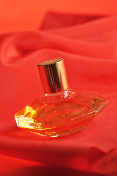 Bottle of perfume - Φωτογραφία, εικόνα