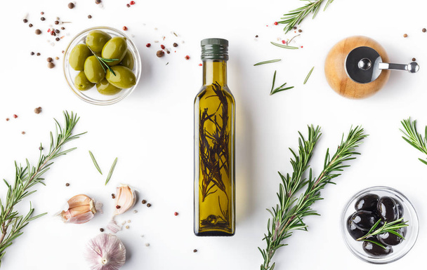 Concetto di olio d'oliva biologico
 - Foto, immagini