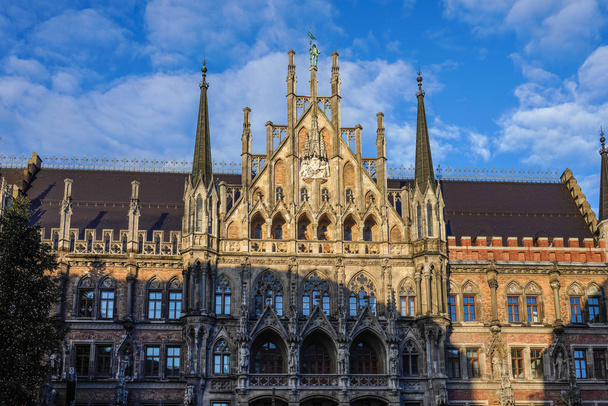 Новая ратуша Мбаппе в Мюнхене, Бавария, Германия
 - Фото, изображение