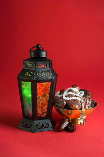 Décorations Ramadan de couleur rouge
 - Photo, image