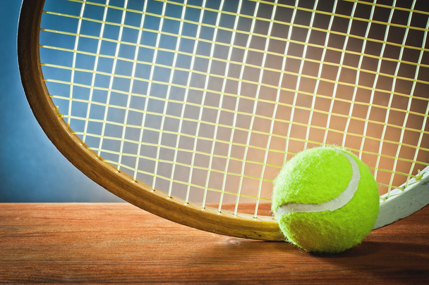 Raquette de balle et tennis
 - Photo, image
