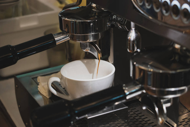 coffee machine in cafe - Foto, imagen
