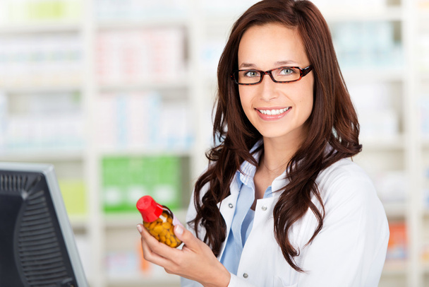 Cheerful pharmacist - Foto, imagen