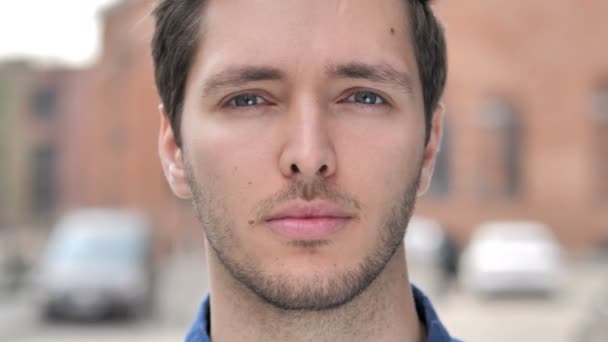 Outdoor Close up of Face of Young Man - Materiał filmowy, wideo