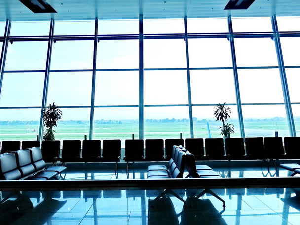 le dessein intérieur du terminal aéroportuaire
 - Photo, image