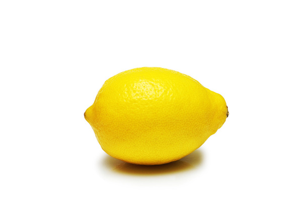 žlutá citron izolovaných na bílém - Fotografie, Obrázek