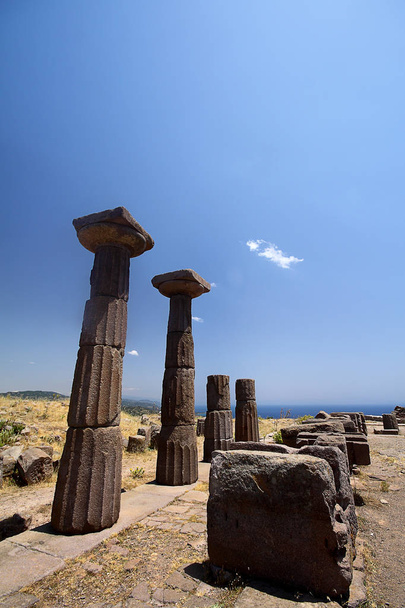 Ερείπια του ναού της Αθηνάς στην Άσσο, Τσανακαλέ, Τουρκία - Φωτογραφία, εικόνα