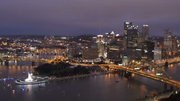 Pittsburgh por la noche
 - Imágenes, Vídeo
