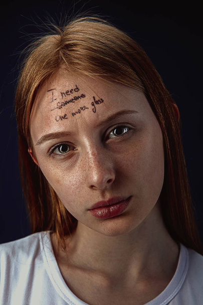 Young woman with mental health problems - 写真・画像