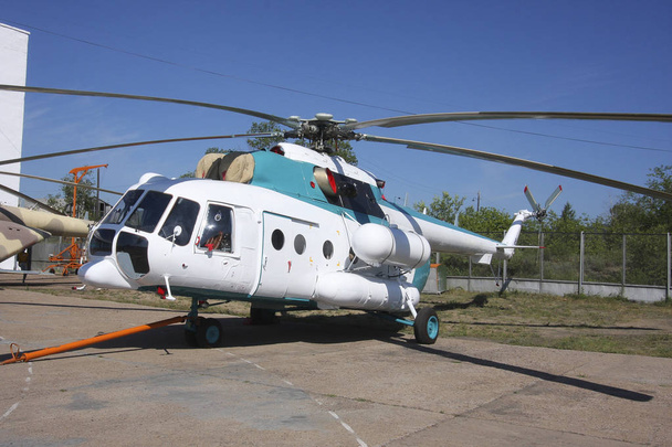 Helicópteros rusos en el sitio de la fábrica
 - Foto, imagen