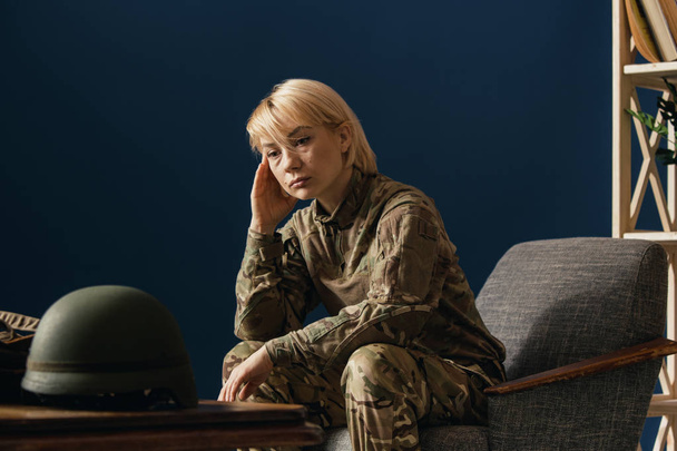 Portrait of young female soldier - Photo, image