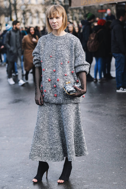 Paris, France - March 02, 2019: Street style outfit -  Vika Gazinskaya after a fashion show during Paris Fashion Week - PFWFW19 - Foto, afbeelding