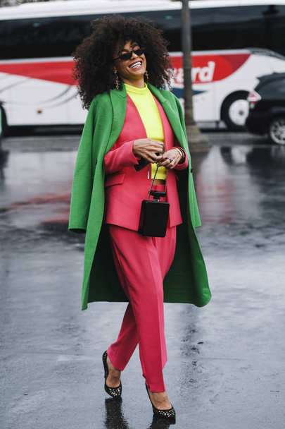Paris, France - March 05, 2019: Street style outfit before a fashion show during Milan Fashion Week - PFWFW19 - Foto, imagen