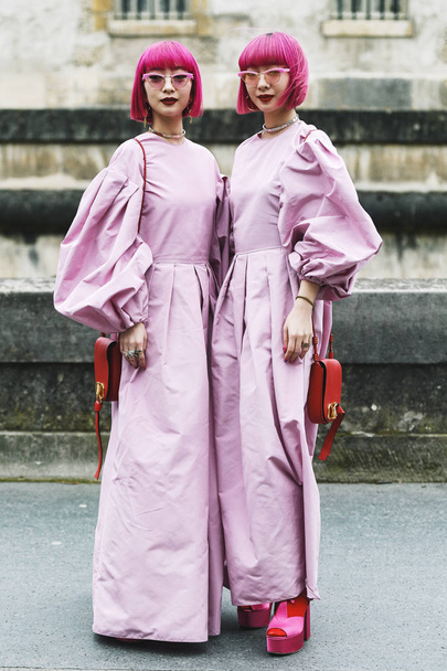Paris, France - March 03, 2019: Street style outfit -  Ami Suzuki, Aya Suzuki after a fashion show during Paris Fashion Week - PFWFW19 - Zdjęcie, obraz
