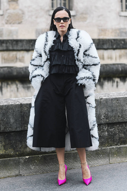 Paris, France - March 03, 2019: Street style outfit -  Evangelie Smyrniotaki after a fashion show during Paris Fashion Week - PFWFW19 - Foto, Bild