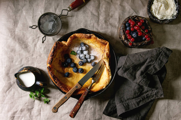 Dutch baby with berries - Photo, Image