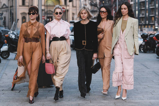 Milan, Italy - February 20, 2019: Street style outfits - models, bloggers and influencers before a fashion show during Milan Fashion Week - MFWFW19 - 写真・画像