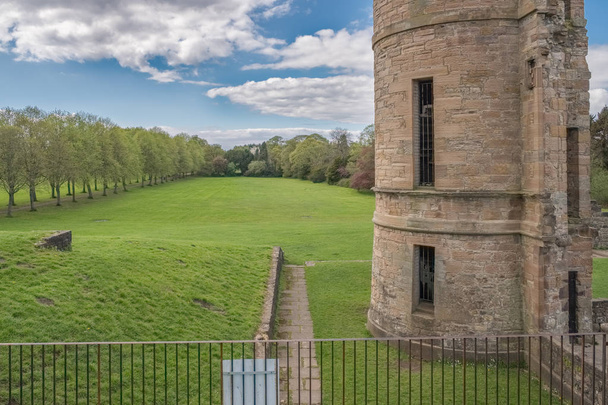 Starověké rozvaliny Eglintonského hradu Irvine Skotsko. - Fotografie, Obrázek