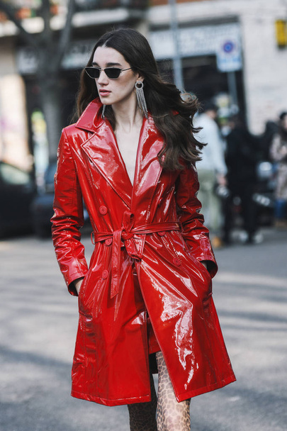 Milan, Italy - February 21, 2019: Street style Outfit after a fashion show during Milan Fashion Week - MFWFW19 - Foto, afbeelding