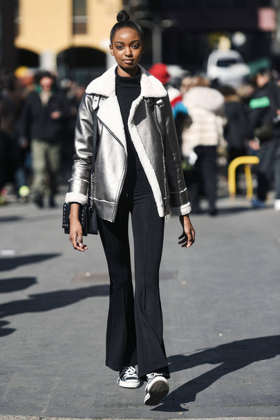 Milan, Italy - February 24, 2019: Street style outfit after a fashion show during Milan Fashion Week - MFWFW19 - Foto, immagini