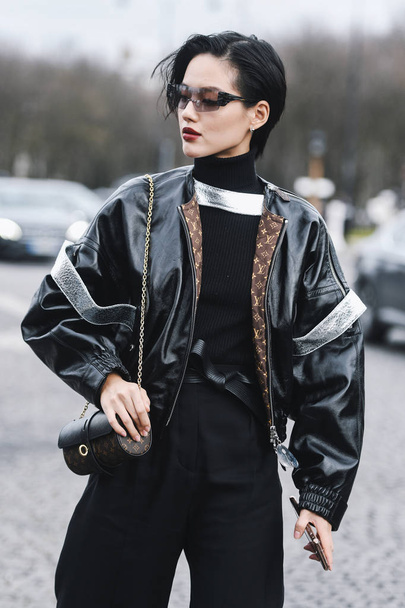 Paris, France - March 05, 2019: Street style outfit before a fashion show during Milan Fashion Week - PFWFW19 - Foto, immagini